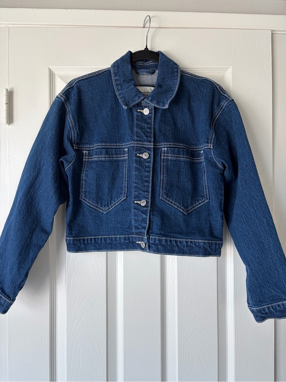 Abercrombie & Fitch Cropped Denim Jacket